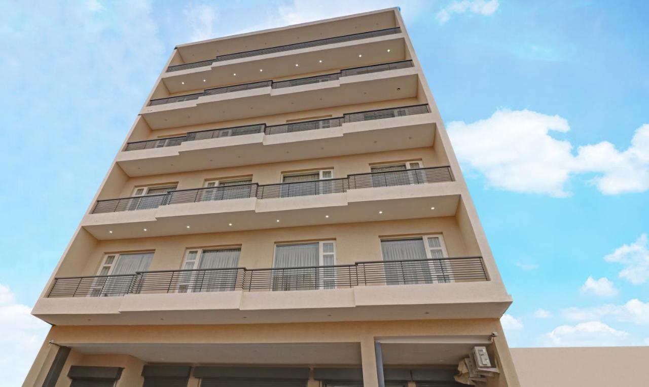 Treebo Kamron Regency Sector 80 Hotell Mohali Eksteriør bilde