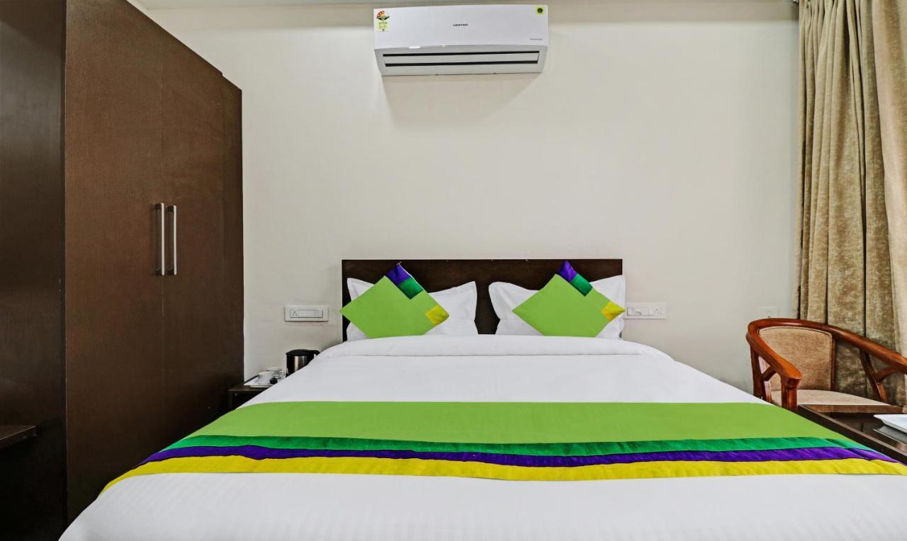 Treebo Kamron Regency Sector 80 Hotell Mohali Eksteriør bilde