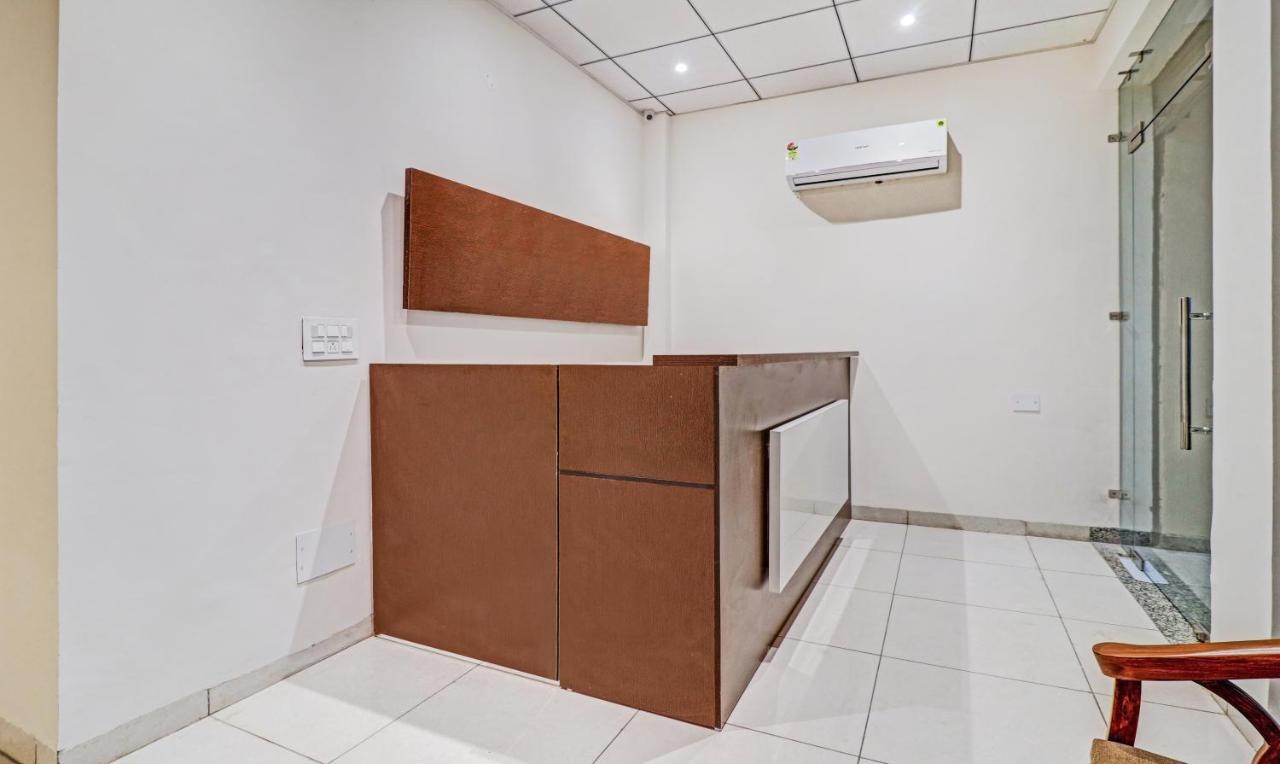 Treebo Kamron Regency Sector 80 Hotell Mohali Eksteriør bilde