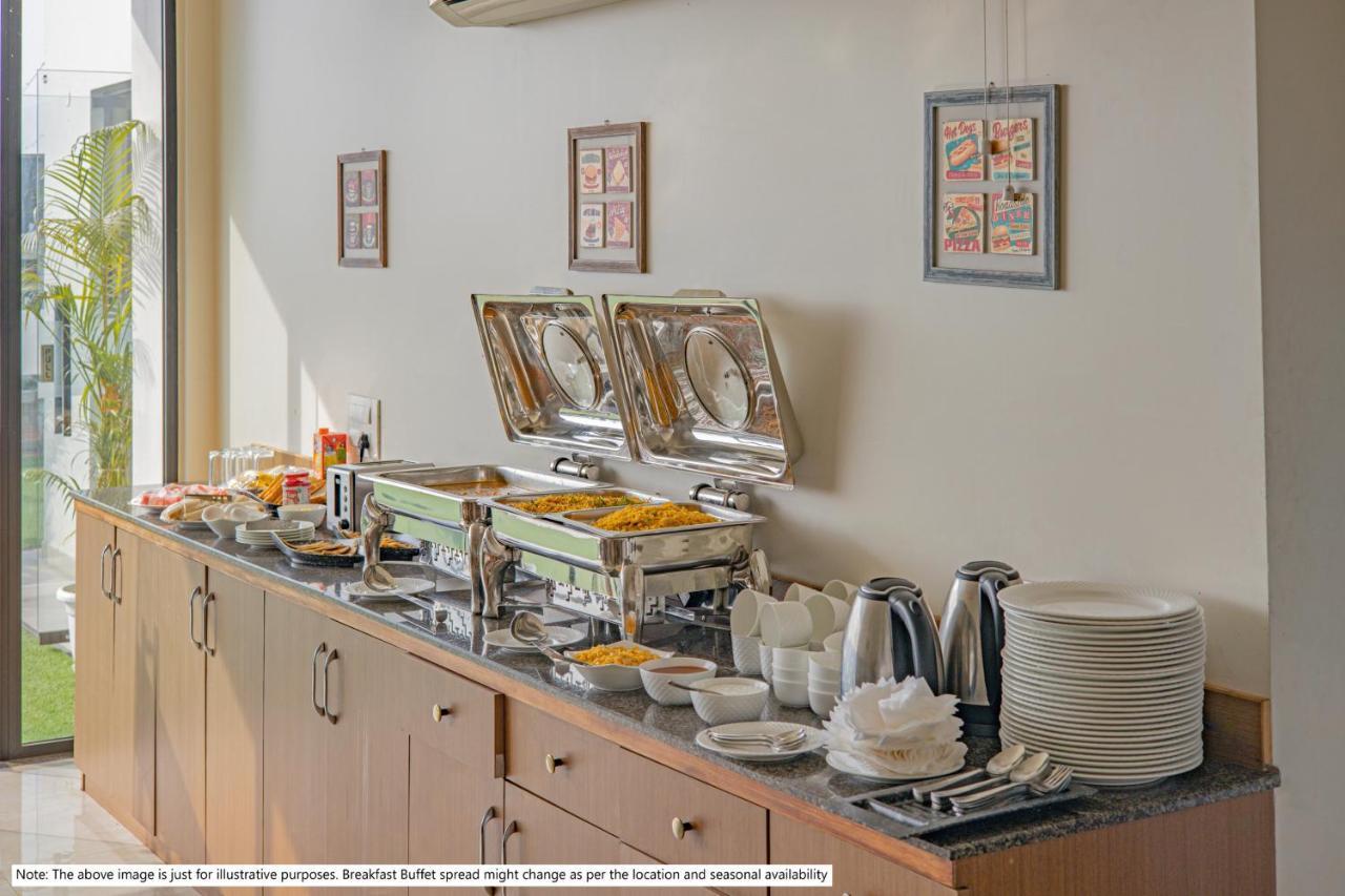 Treebo Kamron Regency Sector 80 Hotell Mohali Eksteriør bilde
